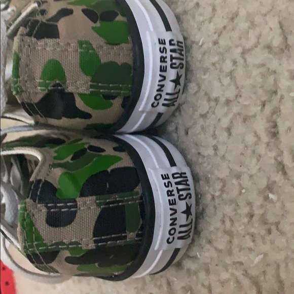 Converse Camo Chuck Taylors! Like New with Box! - Picture 4 of 4